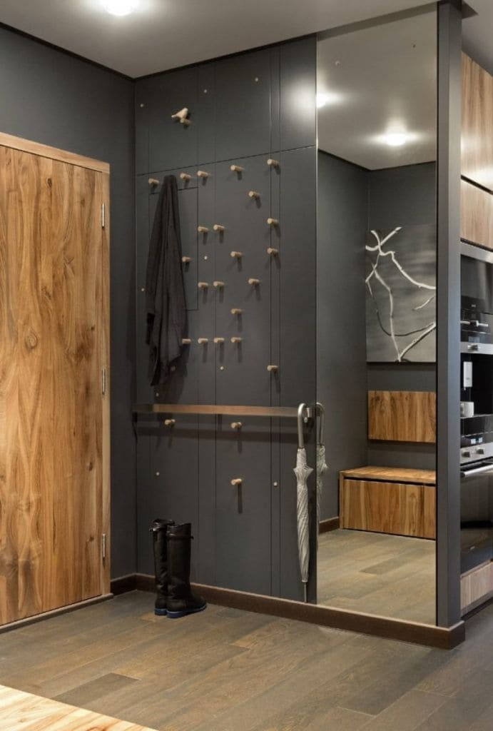 /Серый шкаф в прихожую №392 с зеркалом на заказ